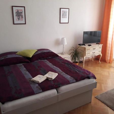 Penzion U Žabáka Mikulov Kültér fotó