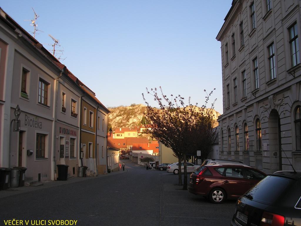 Penzion U Žabáka Mikulov Kültér fotó